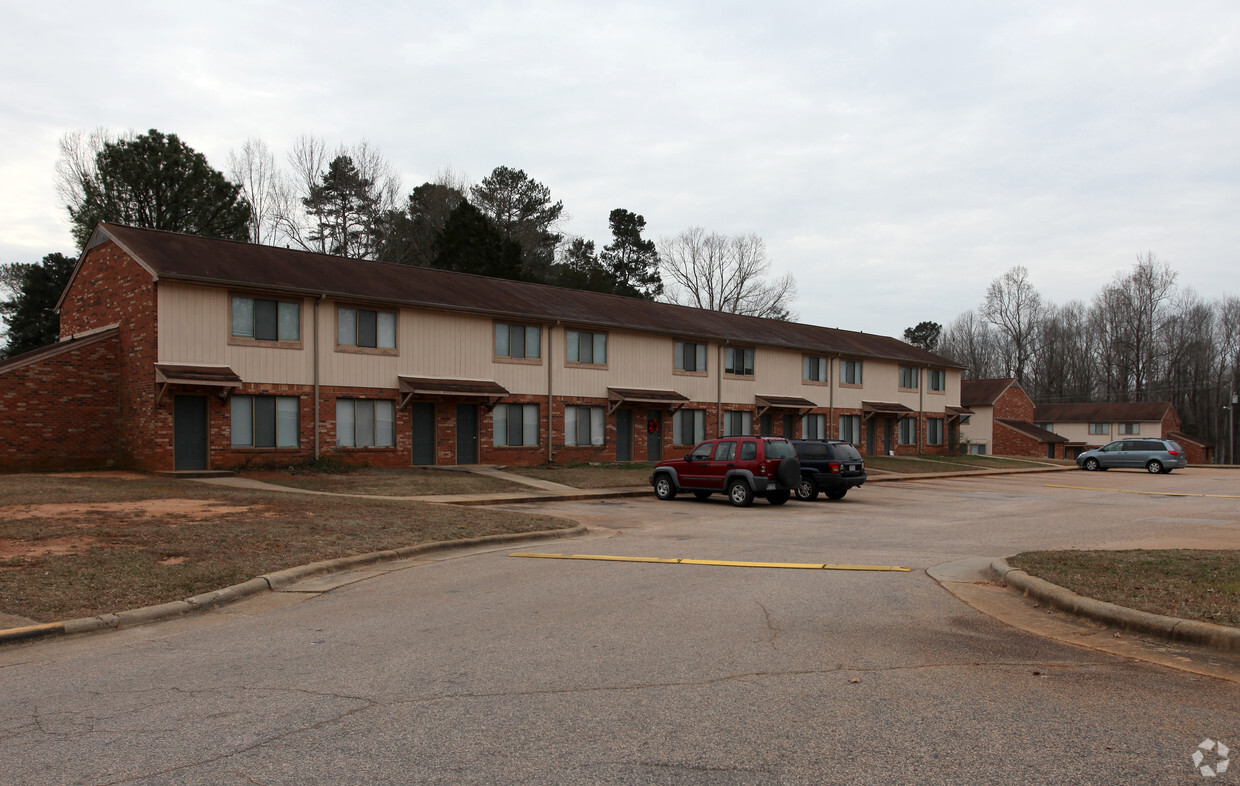 Foto del edificio - McDowell Townhomes