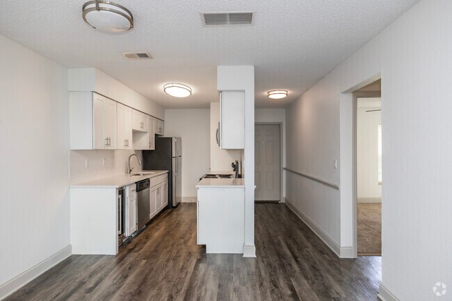 2 habitaciones, 1 baño, 900 pies cuadrados, área de comedor - Sun Bay Palms at South Tampa