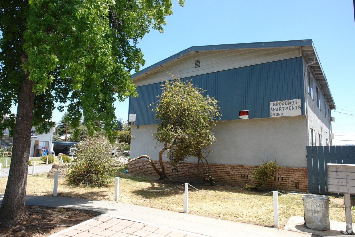 Foto del edificio - 5654 Hoffman Ct