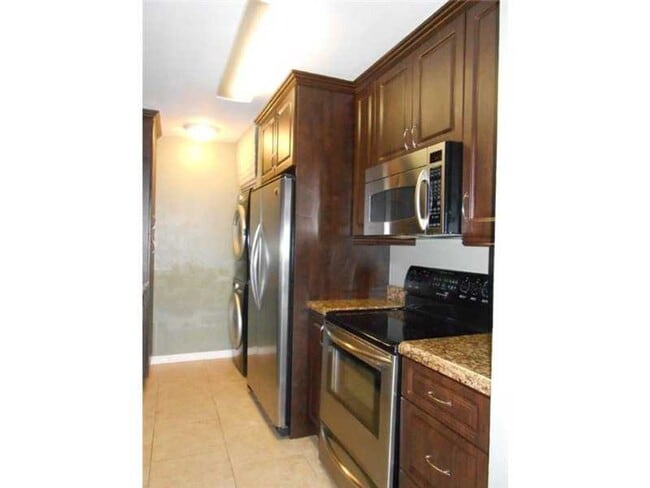 Photo - Updated 2 Bed/2 Bath Condo with Screened P...