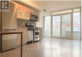 Building Photo - 36-6136 Lisgar St