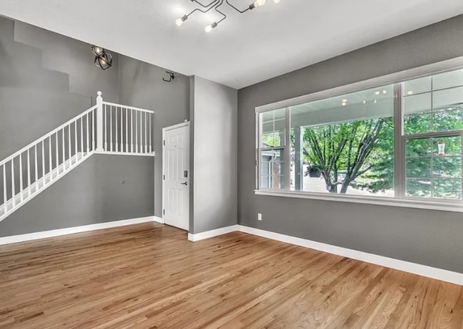 Building Photo - 750 Deer Clover Cir