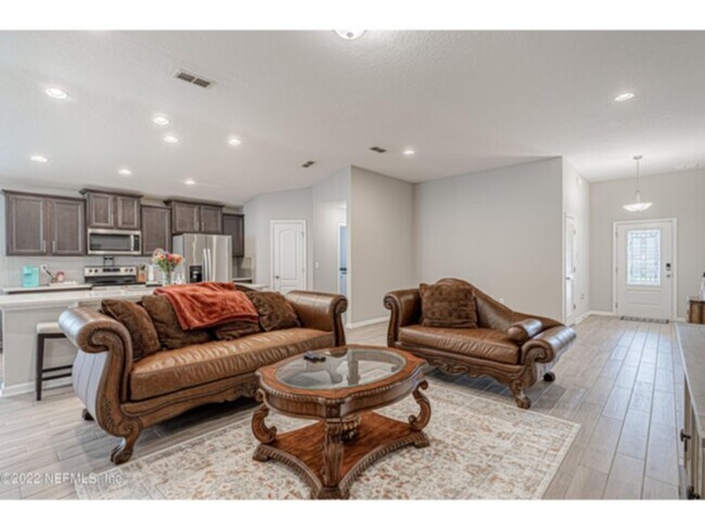 Building Photo - 7984 Island Fox Rd