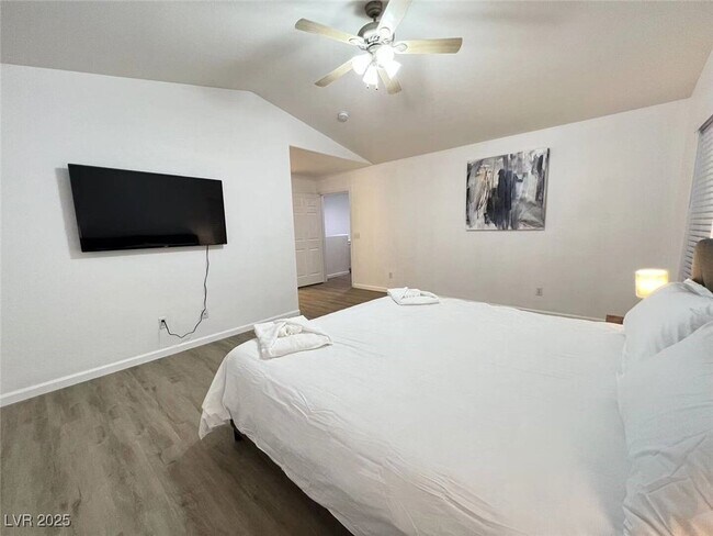 Foto del edificio - 4570 Sparwood Dr