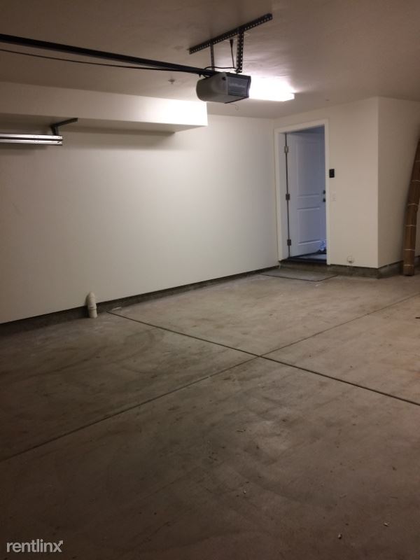 Building Photo - 1146 Fresno St
