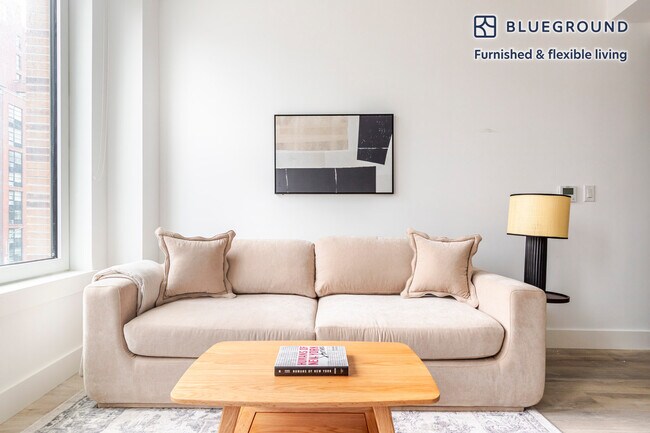 Building Photo - 280 E Houston St