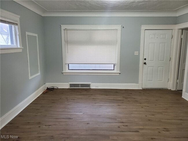 Building Photo - 13413 Durkee Ave