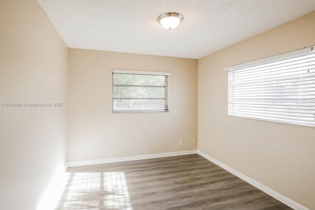 Foto del edificio - 10966 Winding Creek Way