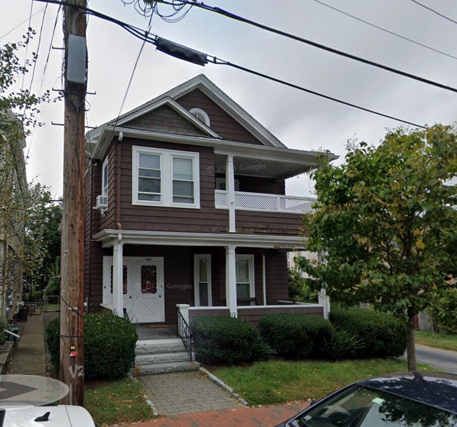 10 Meacham Rd, Cambridge, MA 02140 Condo for Rent in Cambridge, MA