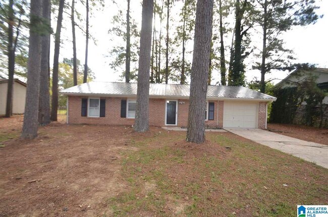 Building Photo - 38 Carriage House Rd SW