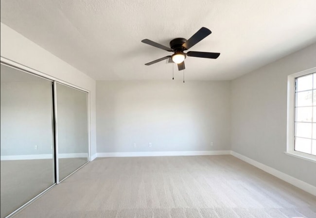 Building Photo - 26842 Palacete Dr