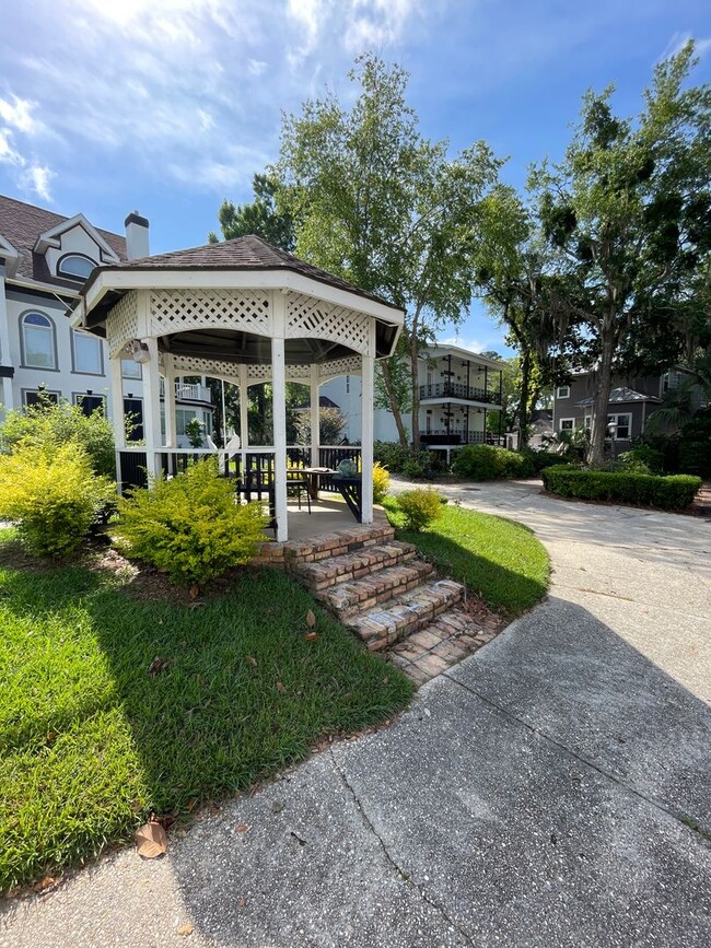 Building Photo - New Orleans Style Charm