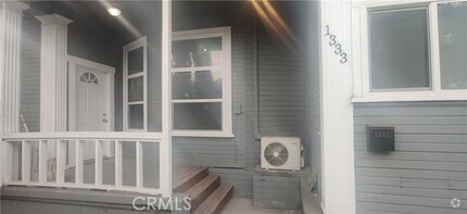 Building Photo - 1333 S Park Ave