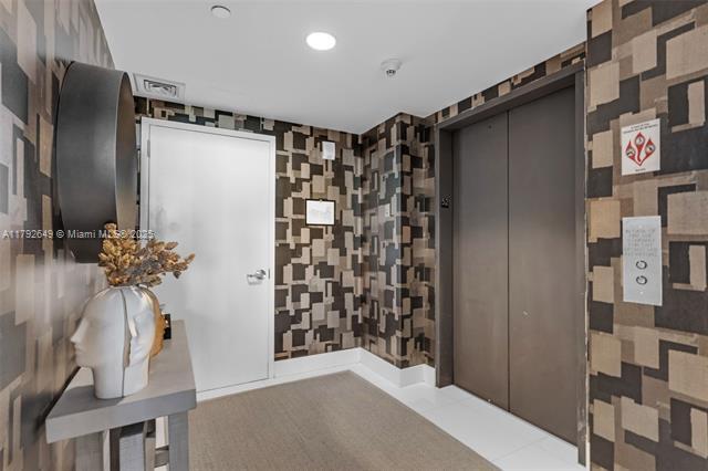 Building Photo - 900 Biscayne Blvd