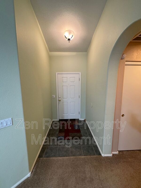 Foto del edificio - 39610 N Cumberland Dr