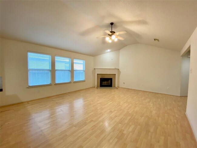 Foto del edificio - 9414 Glendown Ln