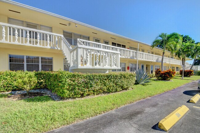 Building Photo - 113 Sussex F