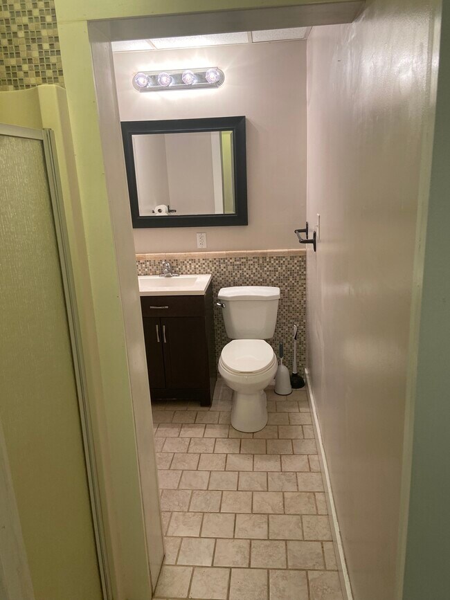 312 N Washington Ave Unit 2nd floor, Scranton, PA 18503 Apartments in Scranton, PA