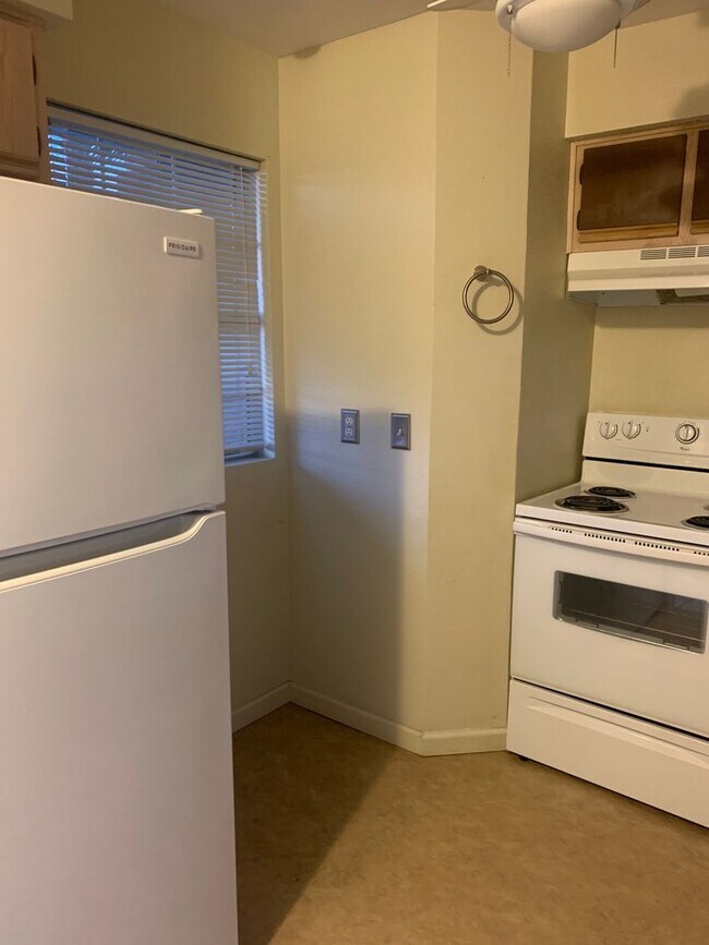 Foto del edificio - Gated Laughlin Condominium