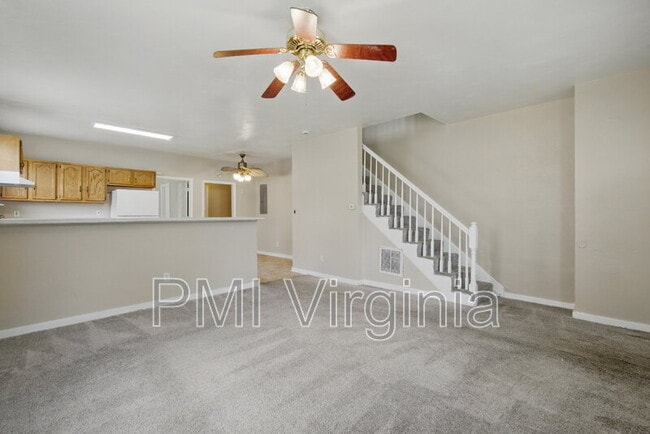 Foto del edificio - 1310 Hoover Ave