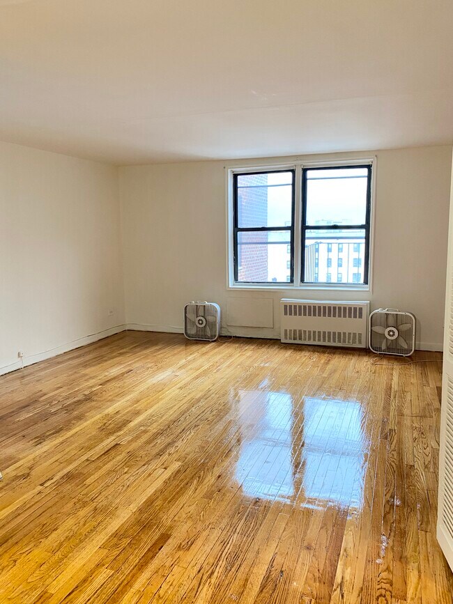 Building Photo - 315 Ovington Ave