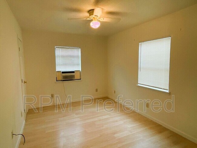 Foto del edificio - 3815 Drew St