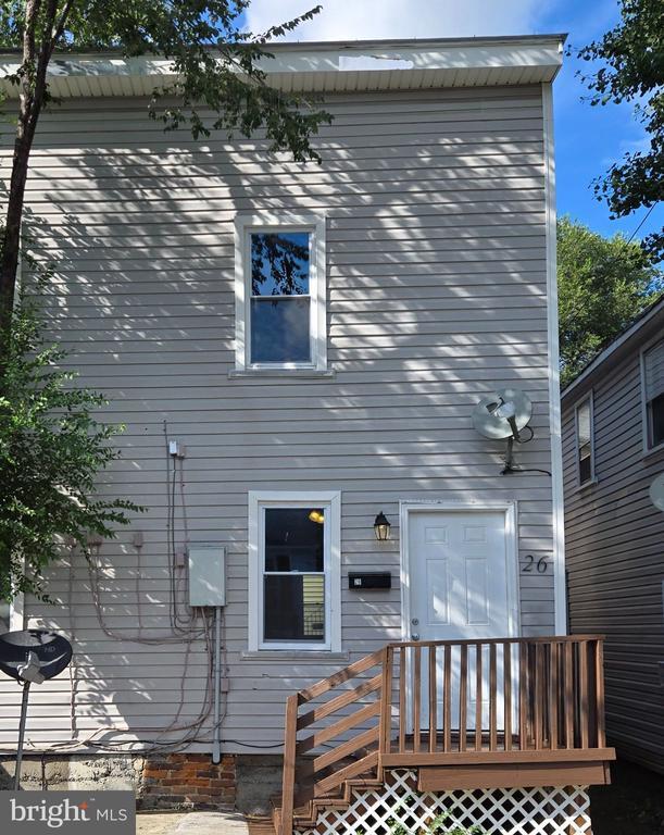 Building Photo - 26 E Pall Mall St