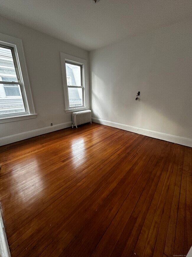 Building Photo - 333 Gurdon St