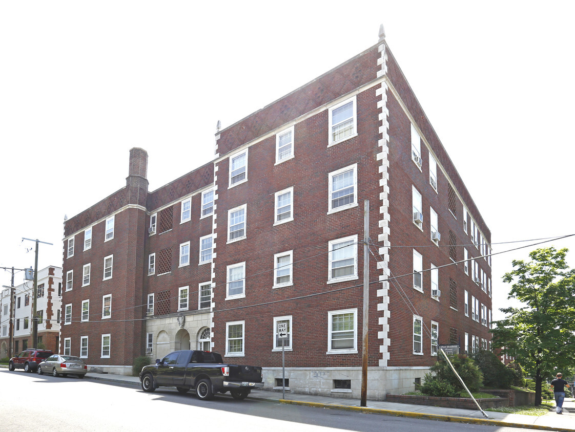 Building Photo - Fort Sanders Manor