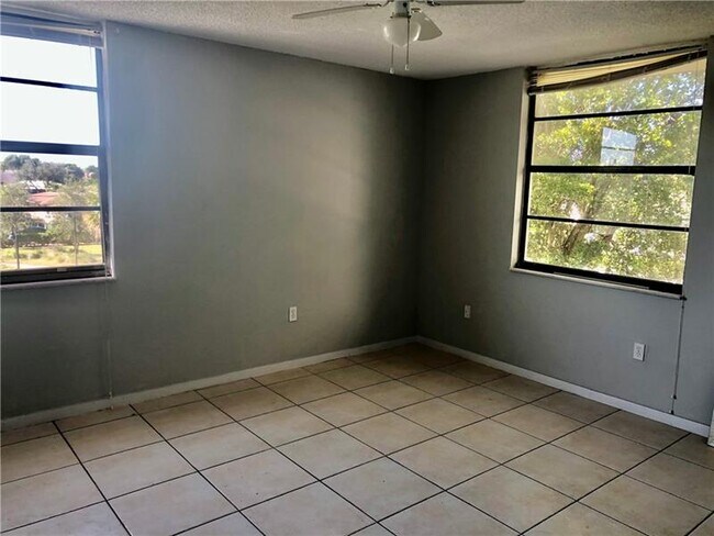 Foto del edificio - 1798 NW 55th Ave