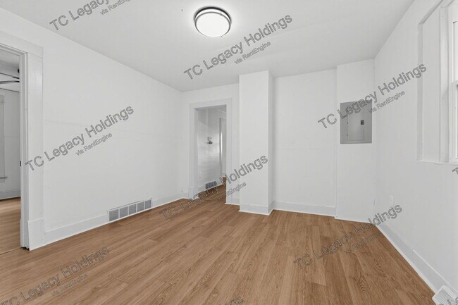 Foto del edificio - 125 Thorn St
