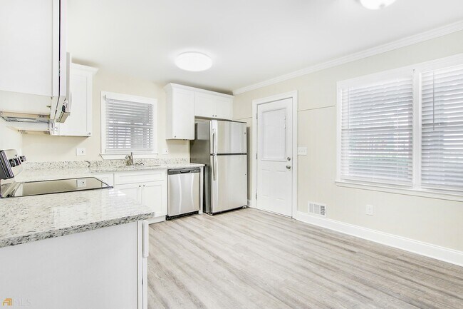 Building Photo - 1690 Whitlock Rd