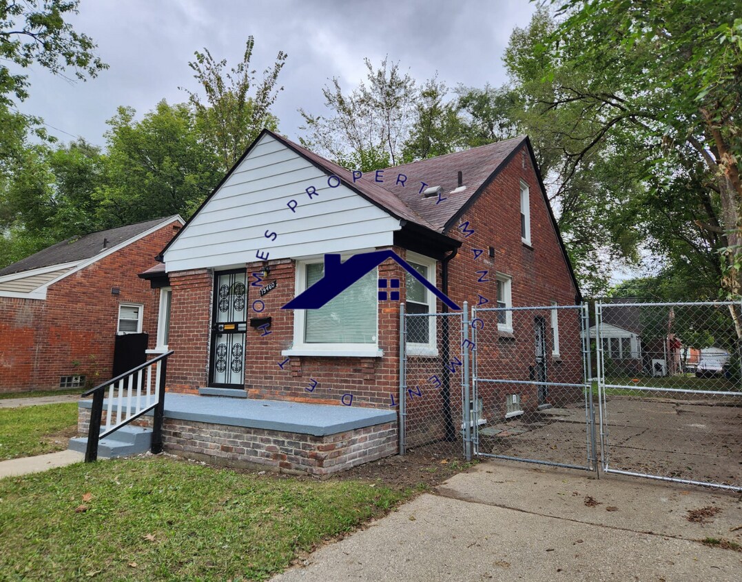Foto principal - 19460 Braile St
