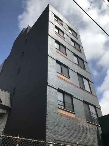 Foto del edificio - 65-25 Roosevelt Ave