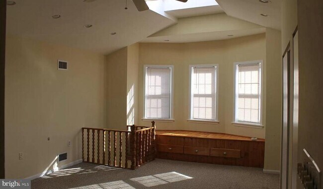 Building Photo - 237 Fairmount Ave