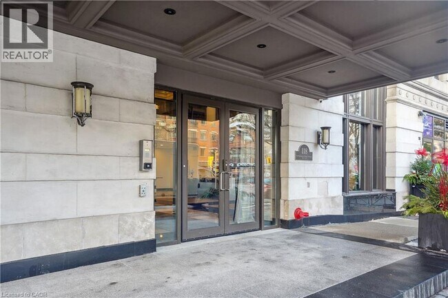 Photo du bâtiment - 118 King St E