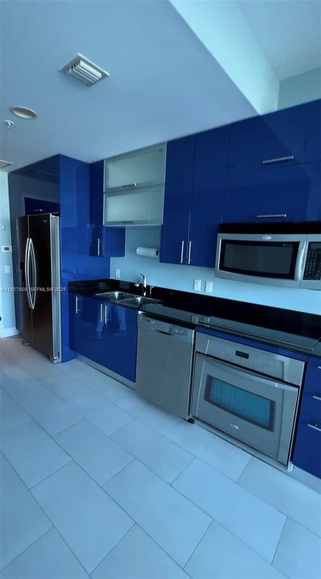 Foto del edificio - 60 SW 13th St