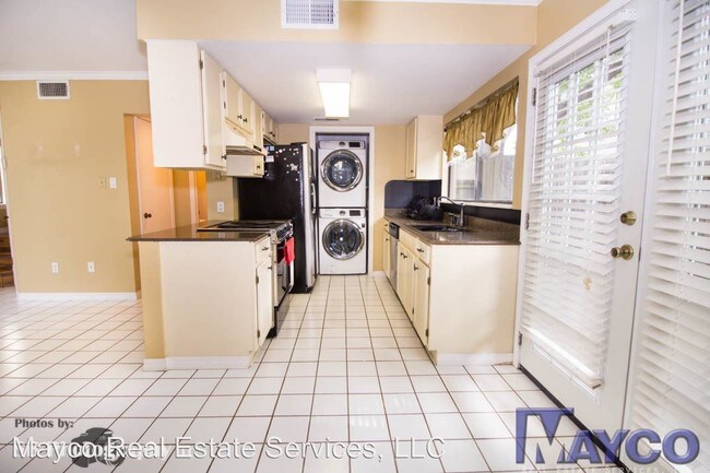 Building Photo - 2 br, 1.5 bath House - 178 Settlers Bend