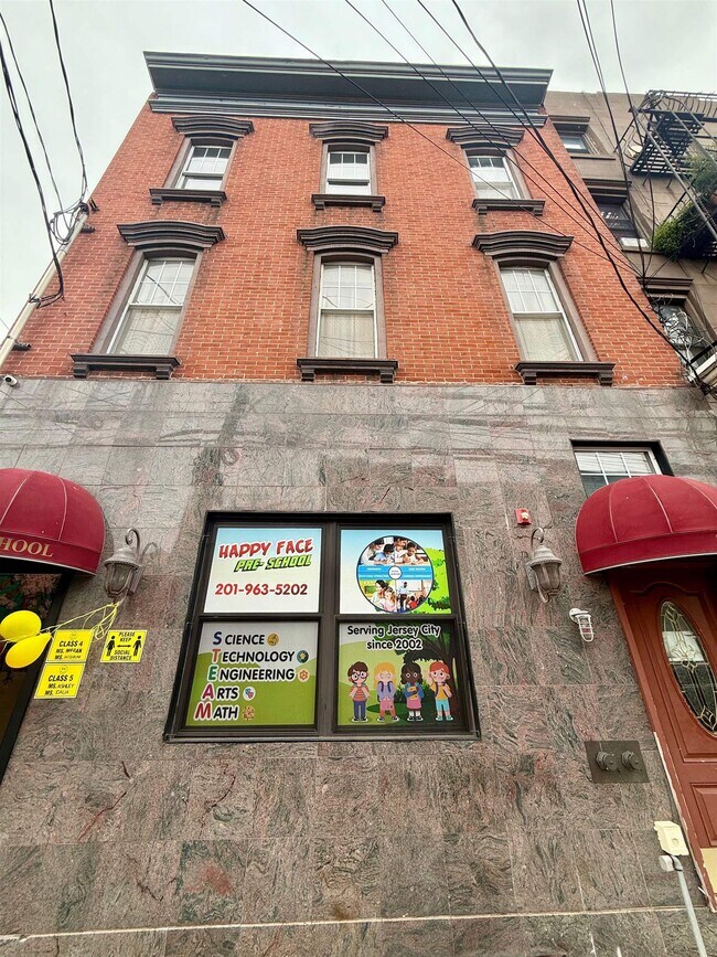 Foto del edificio - 375 Palisade Ave