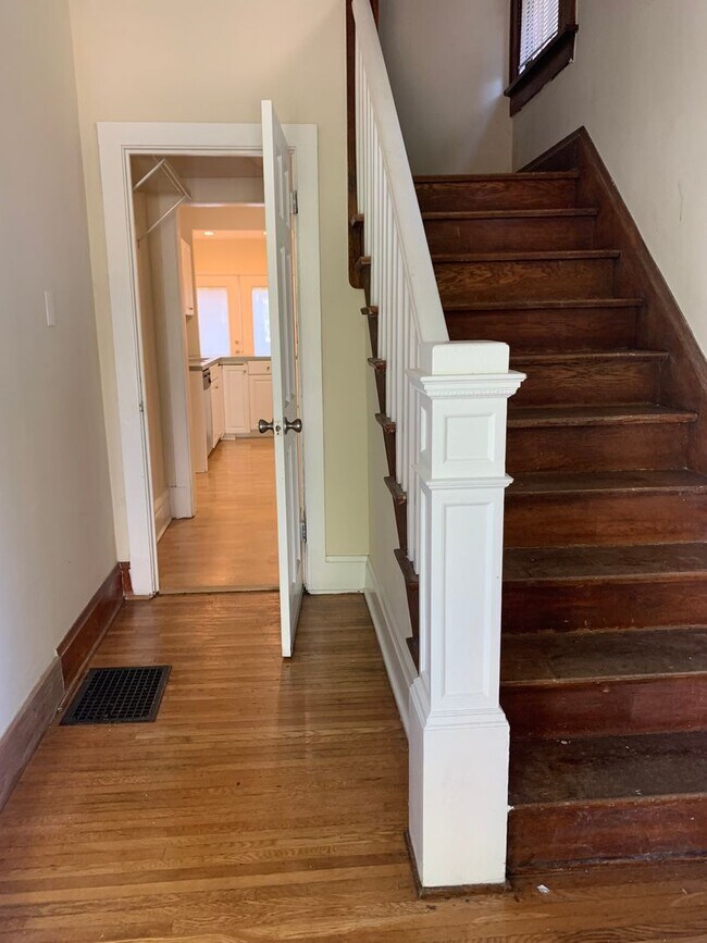 Foto del edificio - 505-505 1/2 Clinton St