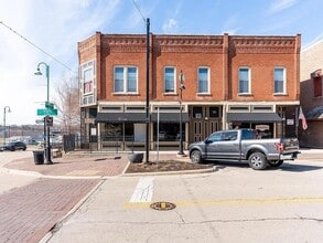 Building Photo - 73 Main St