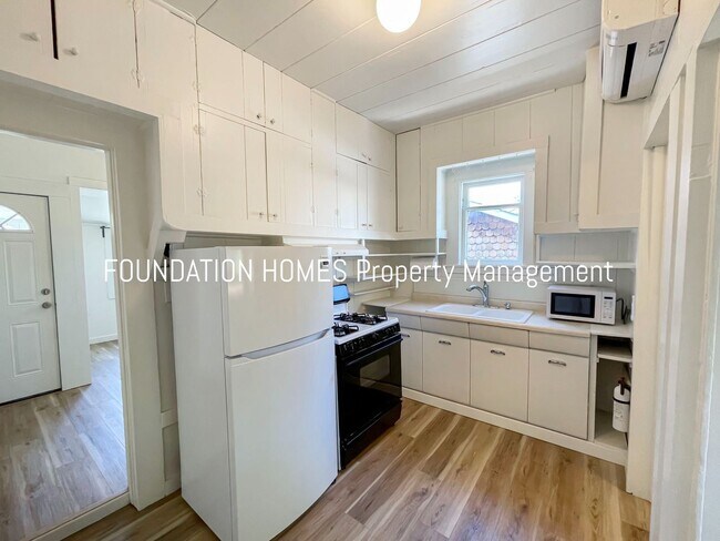 Building Photo - 1 br, 1 bath House - 104A Palm Ave