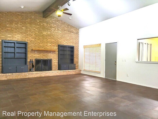 Foto del edificio - 3 br, 2 bath House - 11204 Saint Charles Ave