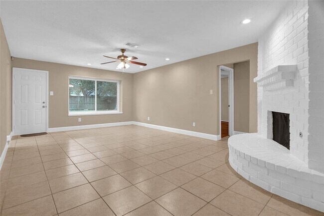 Building Photo - 17022 Jane Lynn Ln