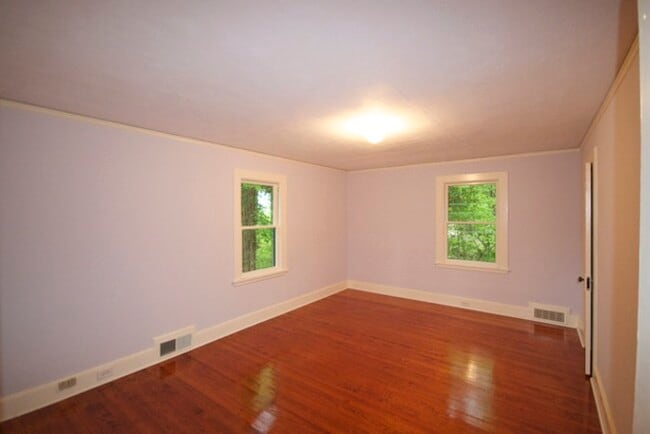 Building Photo - 510 Vineyard Rd