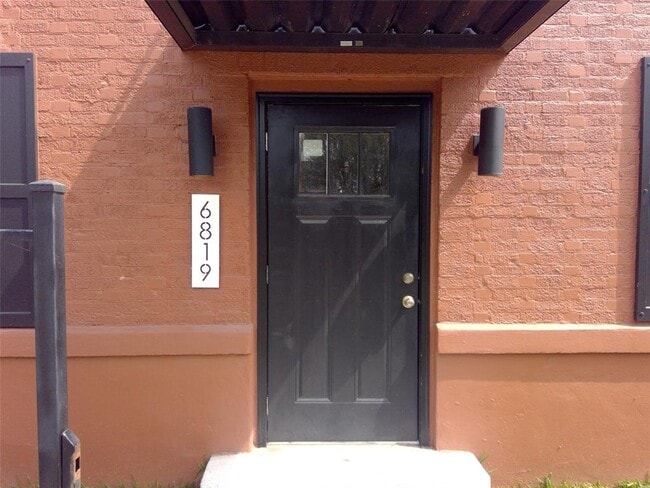Building Photo - 6819 Avenue C