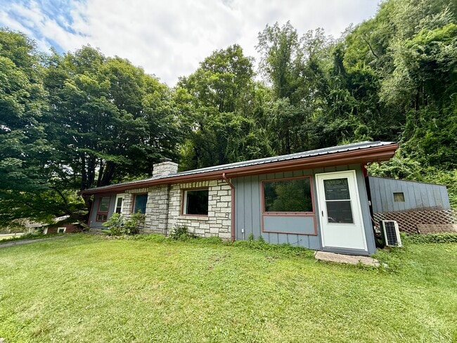 Building Photo - 1641 US-421