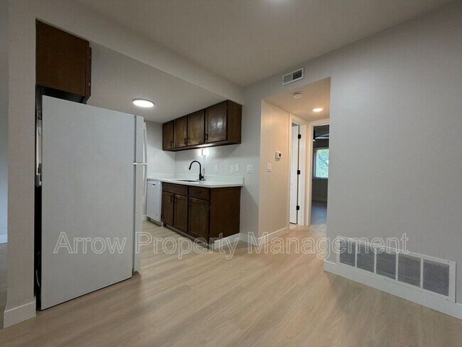 Foto del edificio - 3629 N 60th St