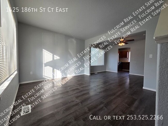 Foto del edificio - 1425 186th St Ct E