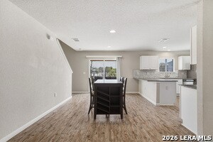 Foto del edificio - 10530 Legacy Cv